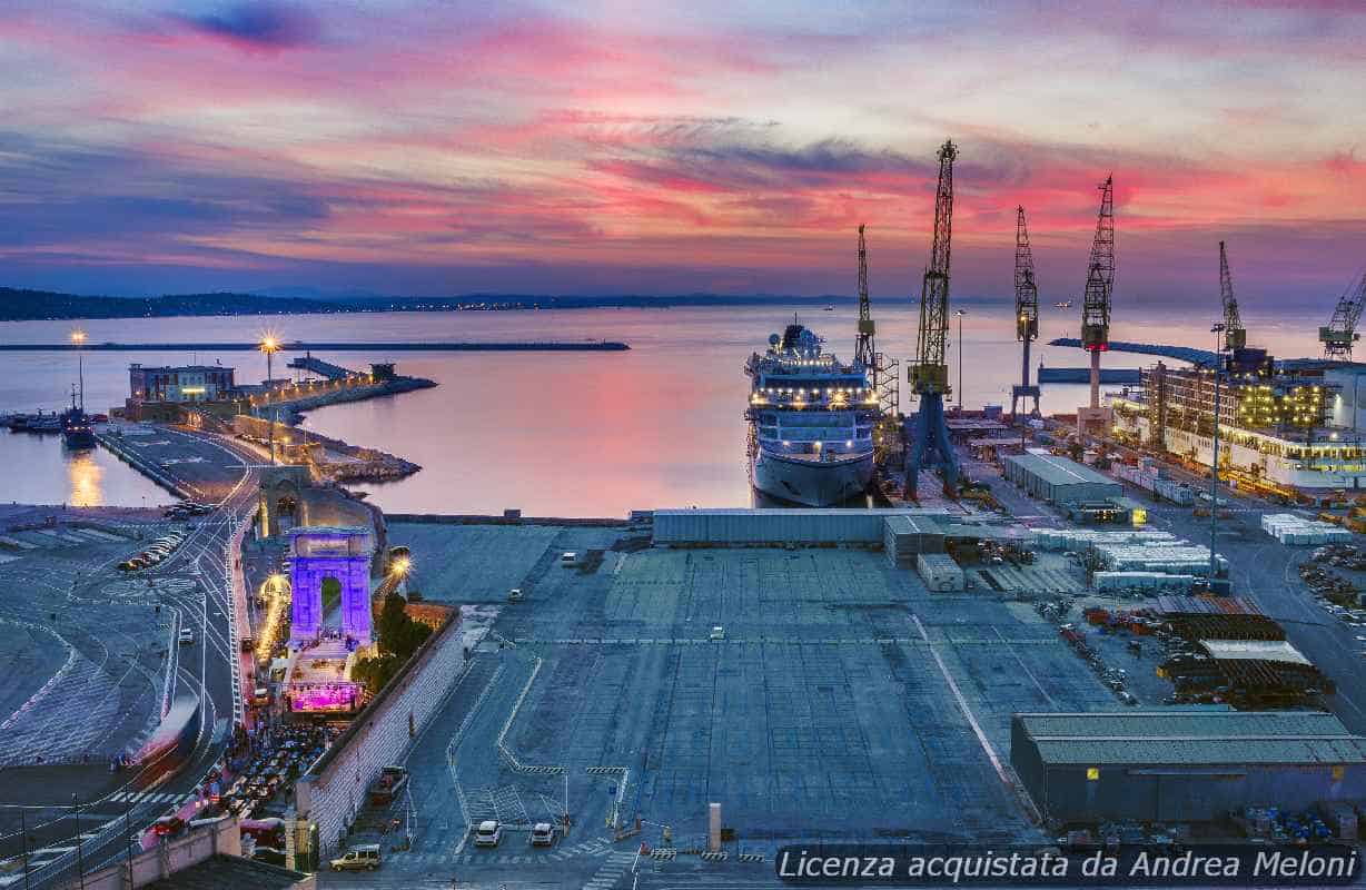 Meteo Ancona: Temporali e Nuvolosità Domani, Seguiti da Nubi Sparse e Piovaschi Ventosi