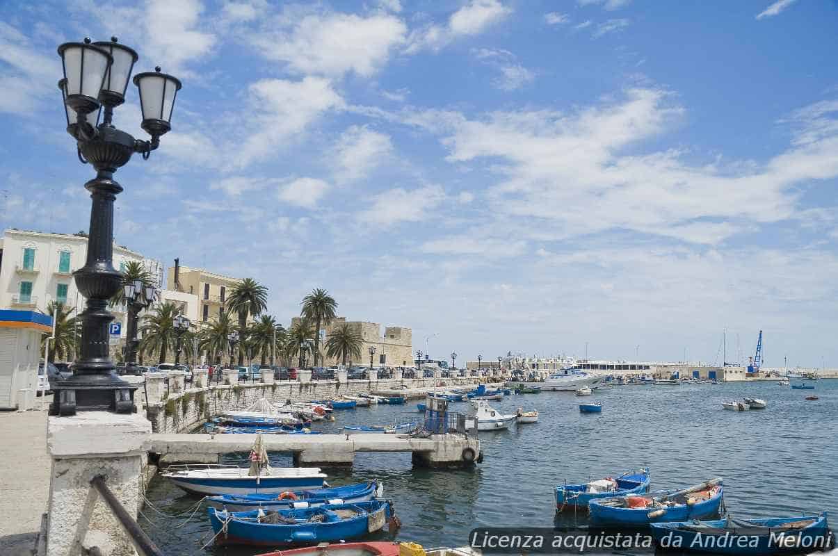 Previsione meteo Bari: Nubi e piovaschi, seguiti da schiarite