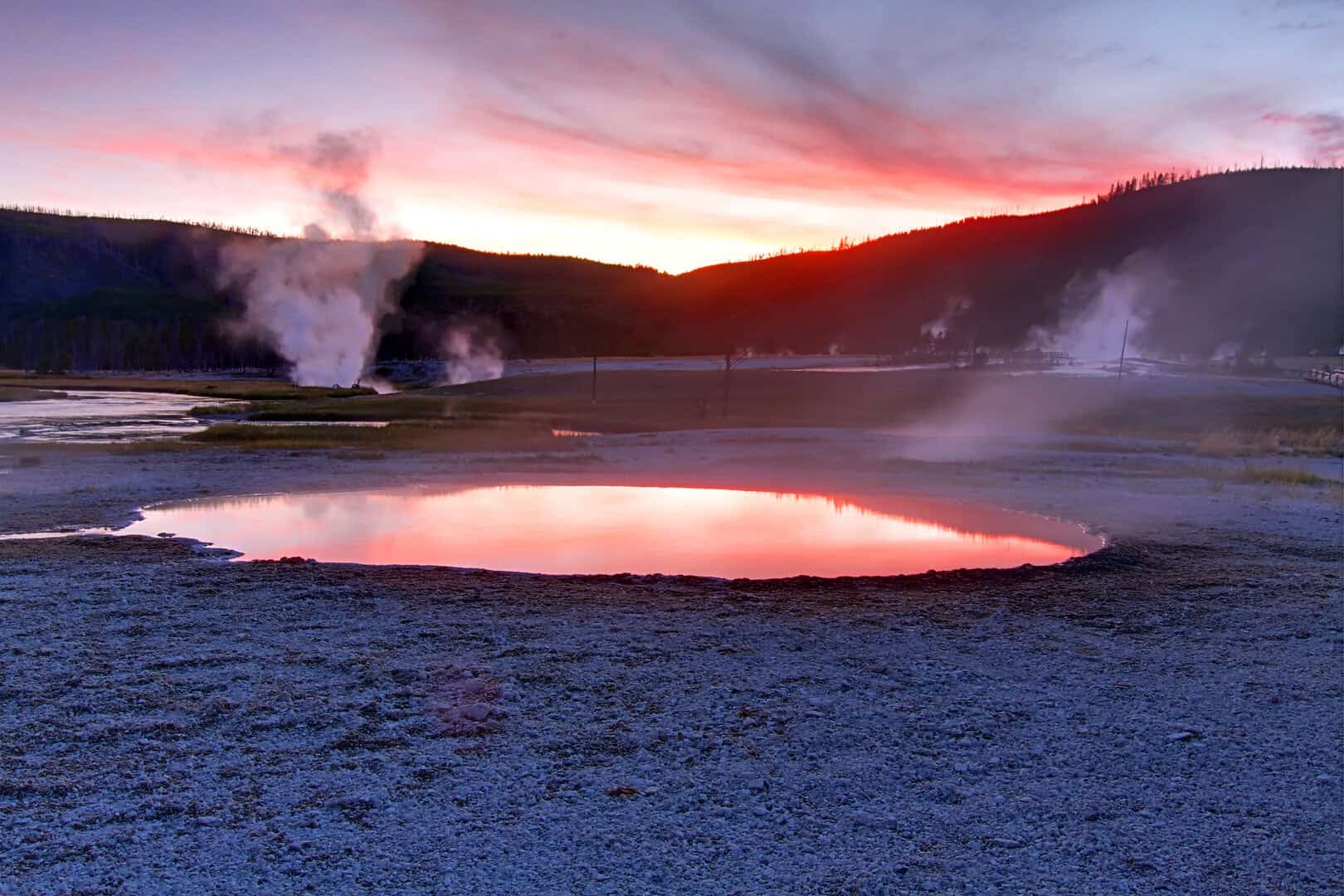 biscuit basin yellowstone