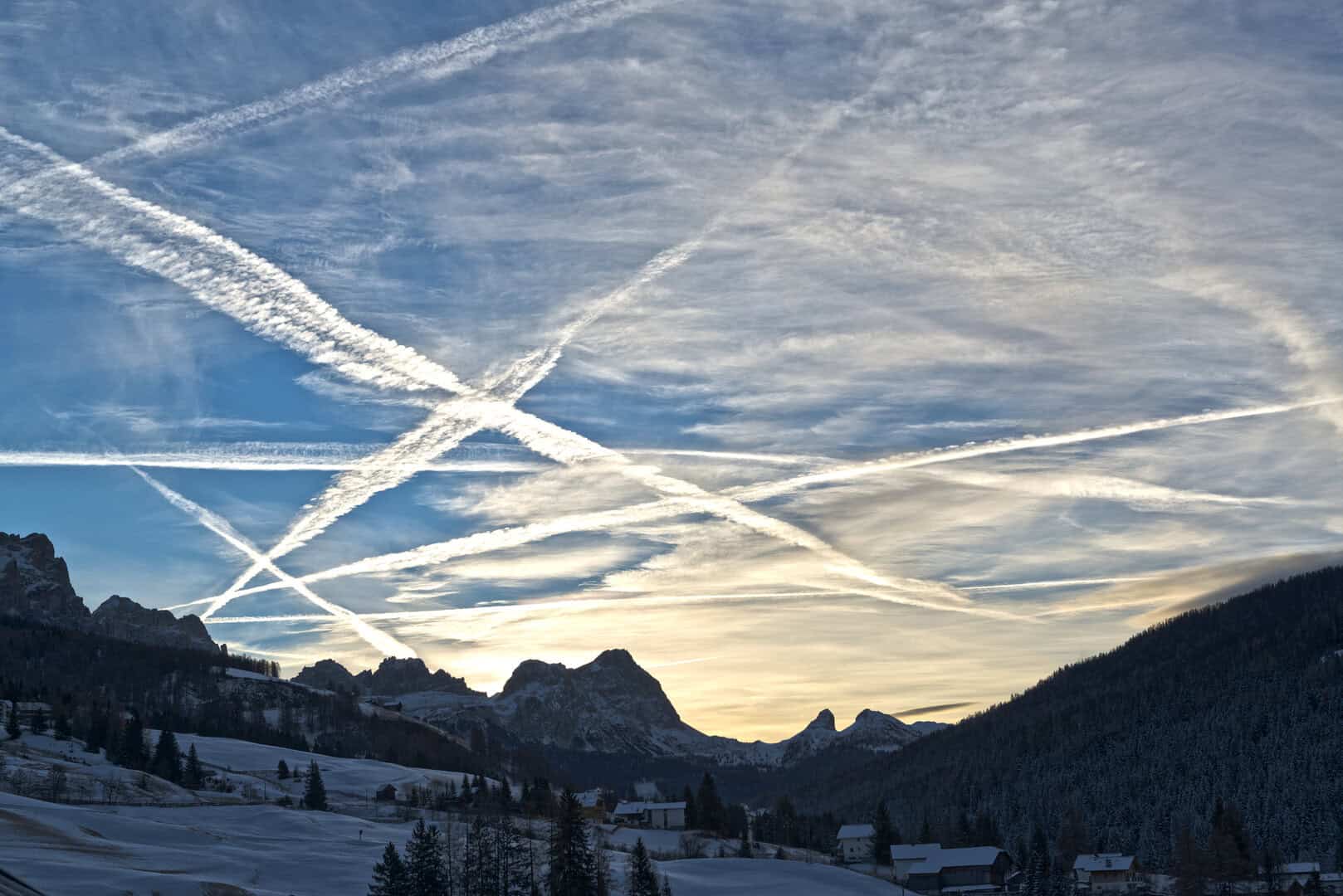 scie bianche aerei cosa sono