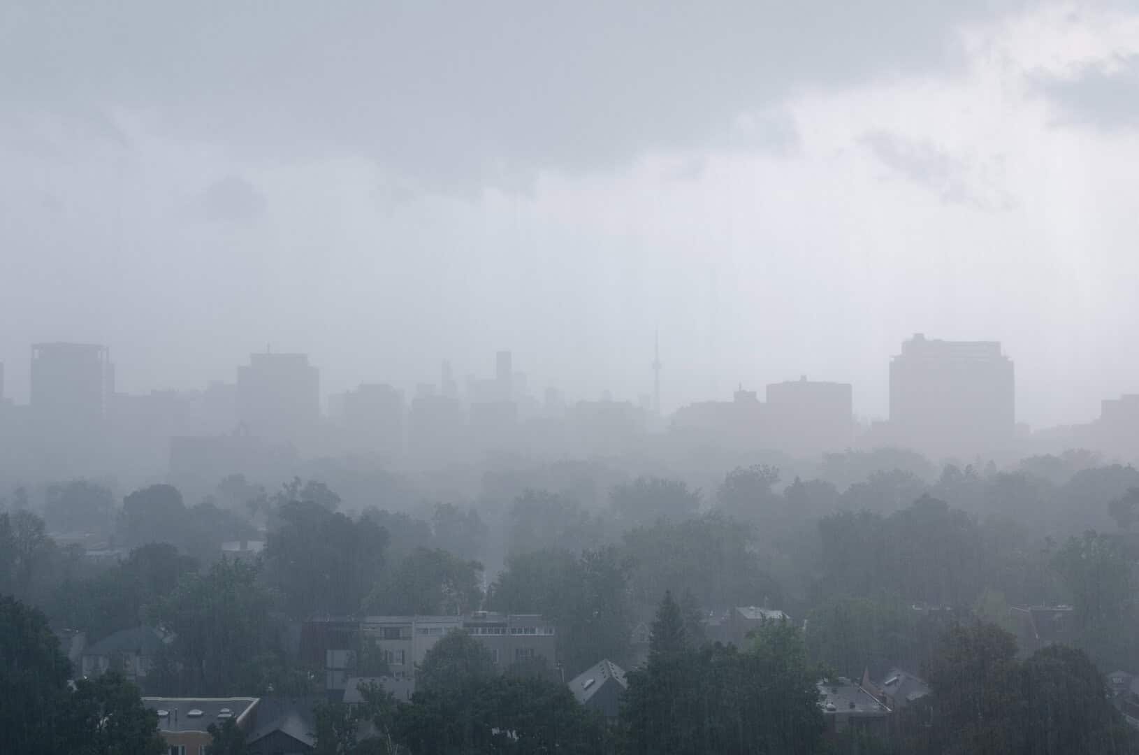 Meteo Canada: Toronto stabilisce il nuovo primato per il mese più piovoso di sempre
