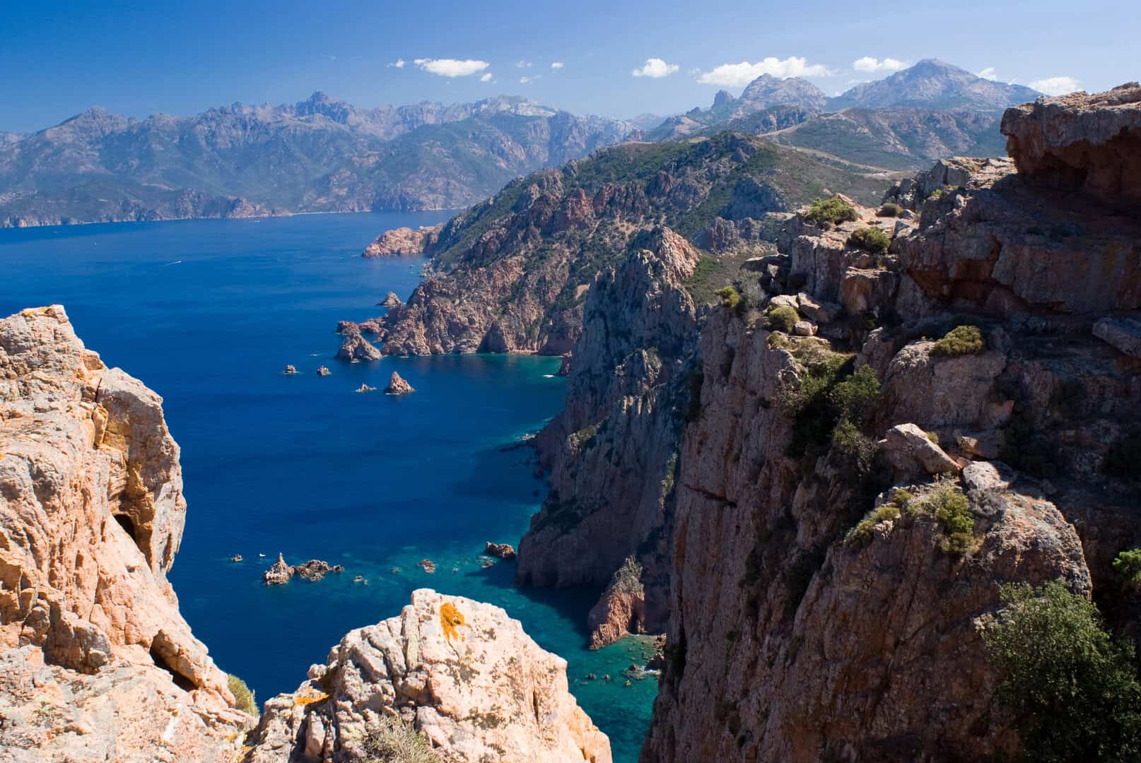 Turismo in Corsica: il fascino di un’isola tra montagne e mare cristallino