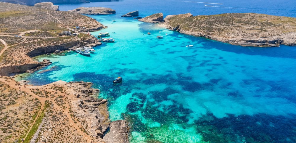 Viaggio a Sifnos, Malta: esplorazione spiagge e immersione nelle tradizioni locali