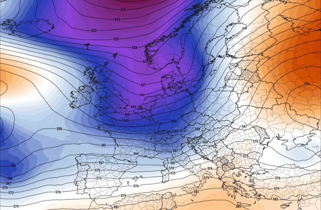 Meteo, Italia nella morsa del Maltempo: l’ex Uragano Kirk riporta nubifragi e venti tempestosi