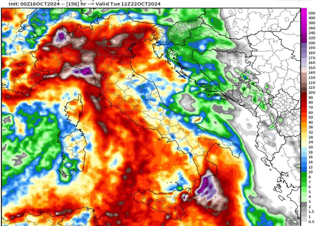 Meteo, ‘Diluvio’ in arrivo: fino a 280 mm di pioggia, rischio alluvioni su diverse regioni