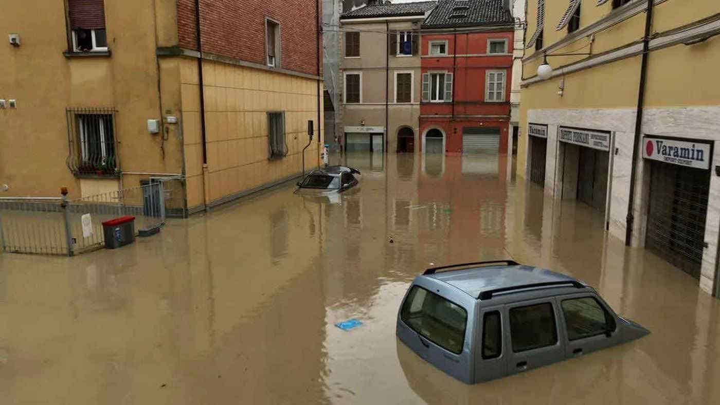 Meteo BOLOGNA, alluvione lampo. Previsioni, ecco quando smetterà di piovere