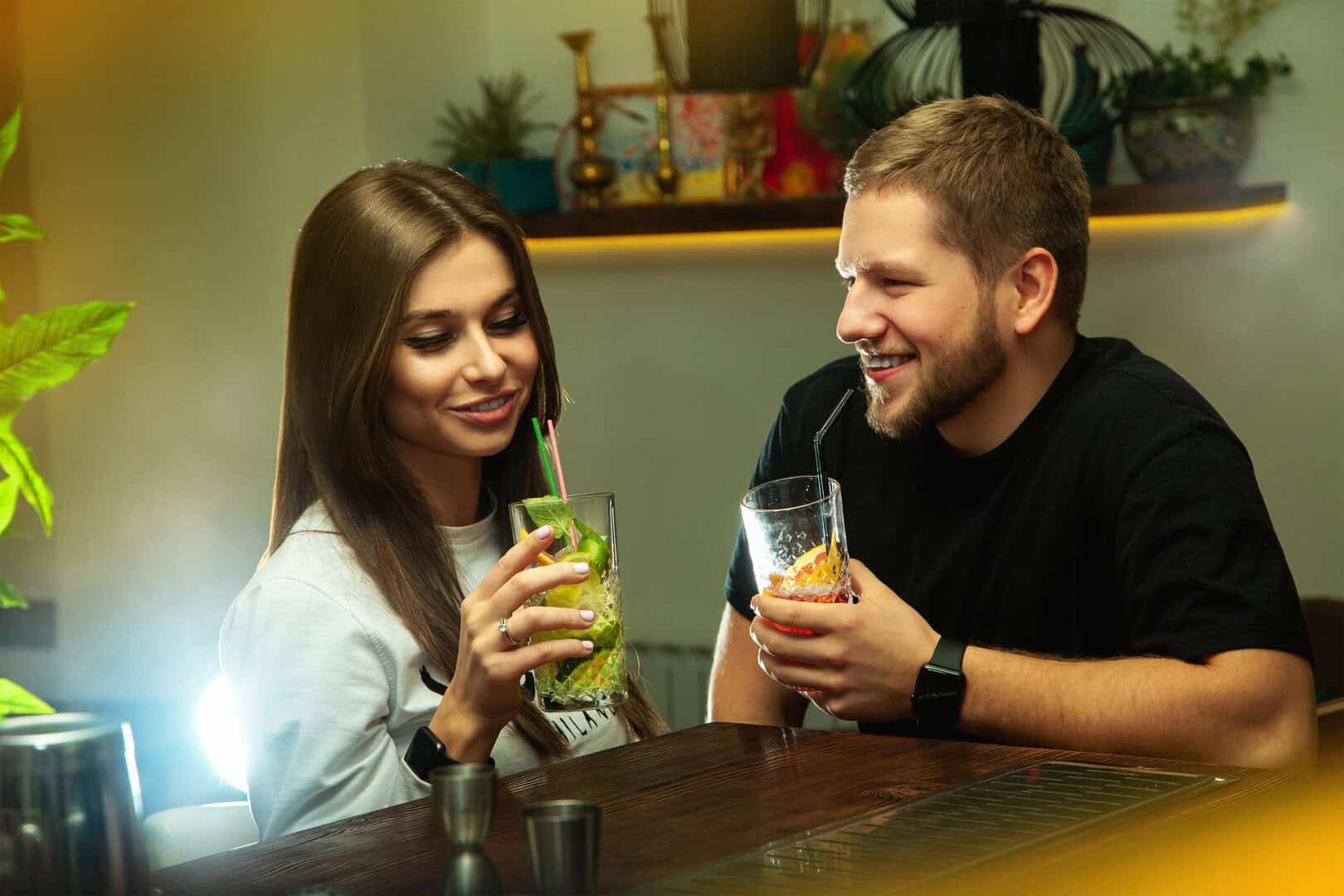Il paradosso del flirt: quando suscitare gelosia diventa controproducente