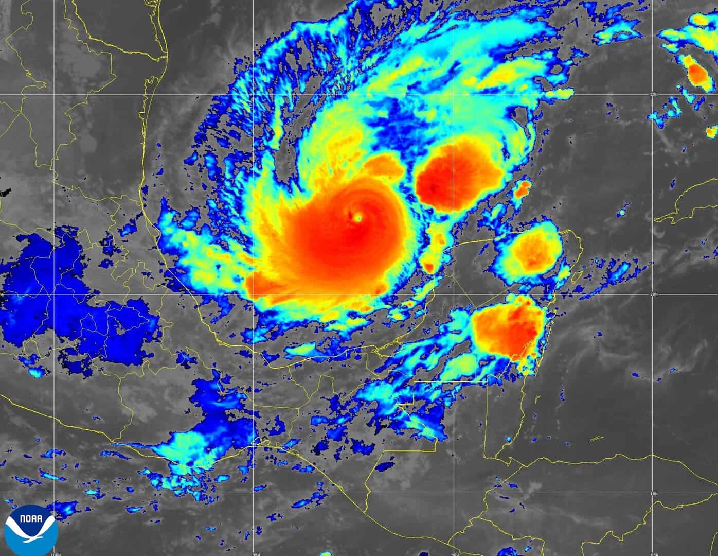 L’uragano Milton si rinforza: un mostro che minaccia lo Yucatan e si proietta verso la Florida