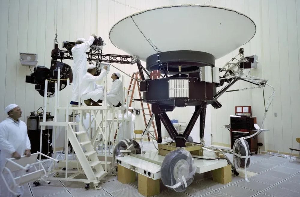 voyager 2 preparazione 1977 10 03