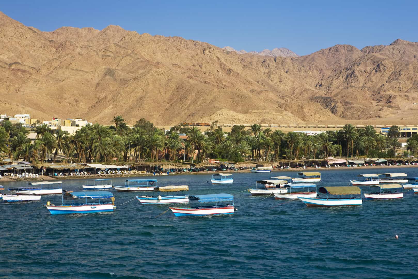 Vacanze ad Aqaba: tra mare, deserto e storia, nel clima ideale del Mar Rosso