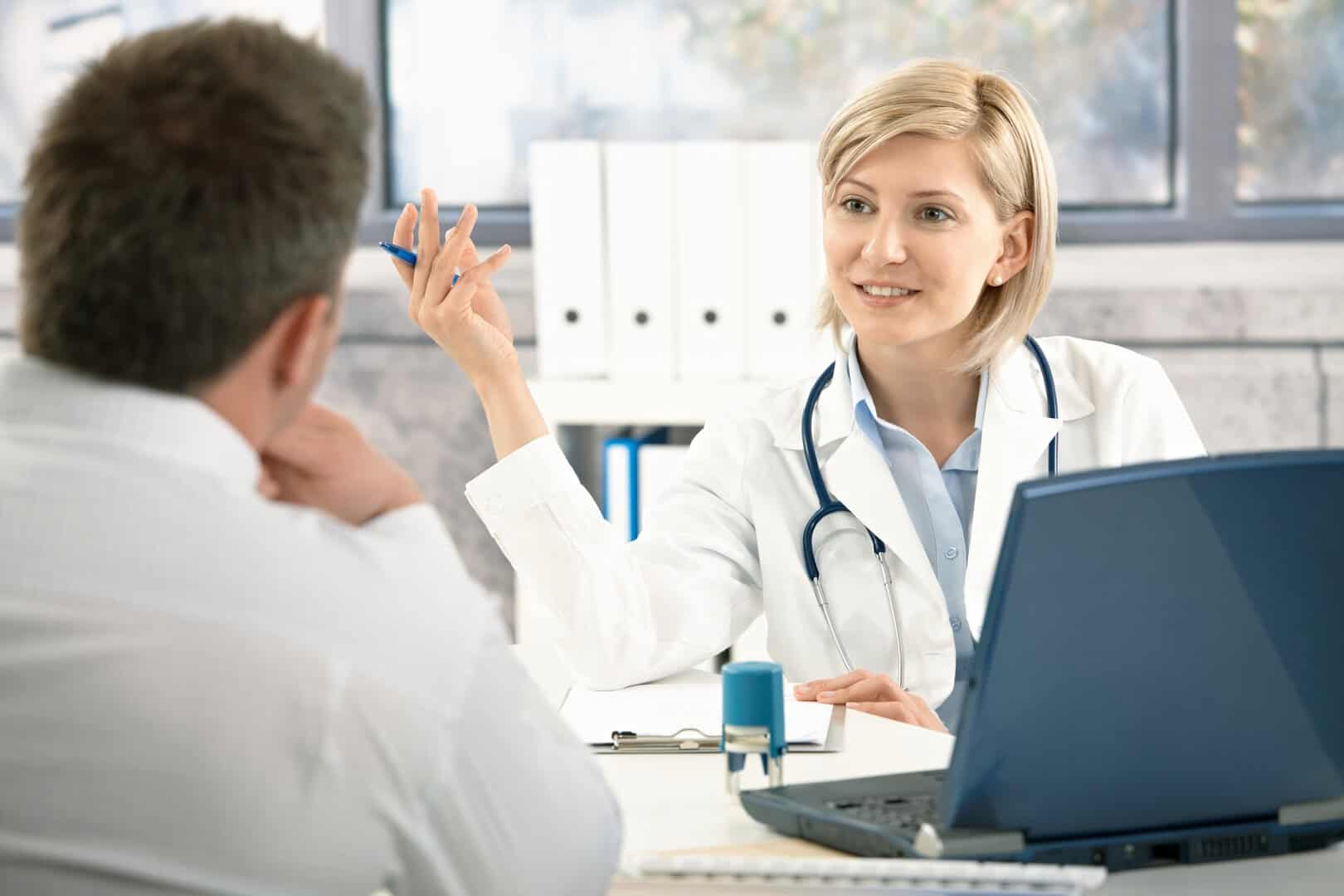 Le parole che i medici non dovrebbero mai usare con i pazienti