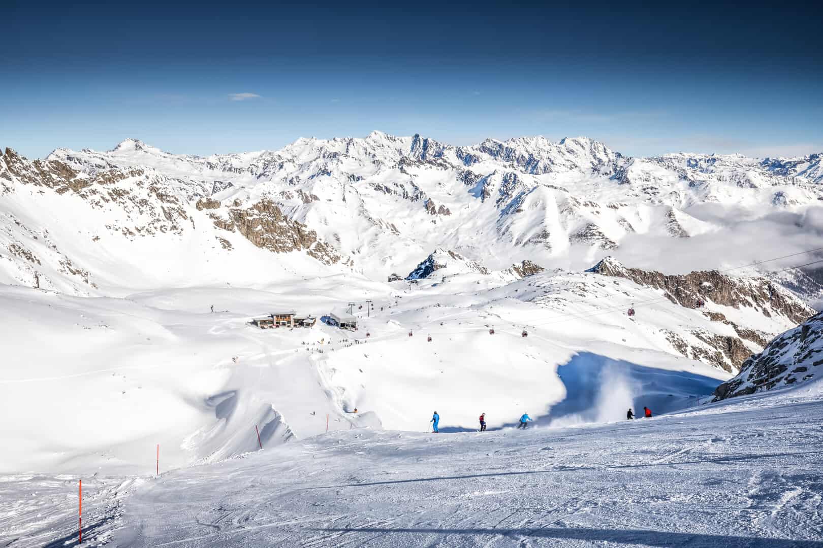 Turismo a Tonale-Presena: integrale esperienza invernale tra sci e passeggiate