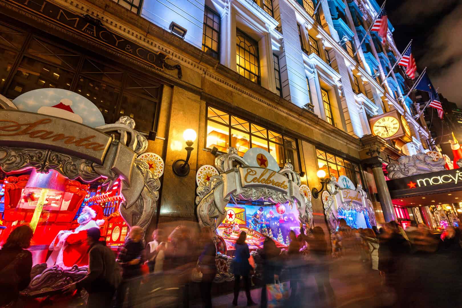 Turismo natalizio a New York. Boutique di Nolita e Little Italy addobbate