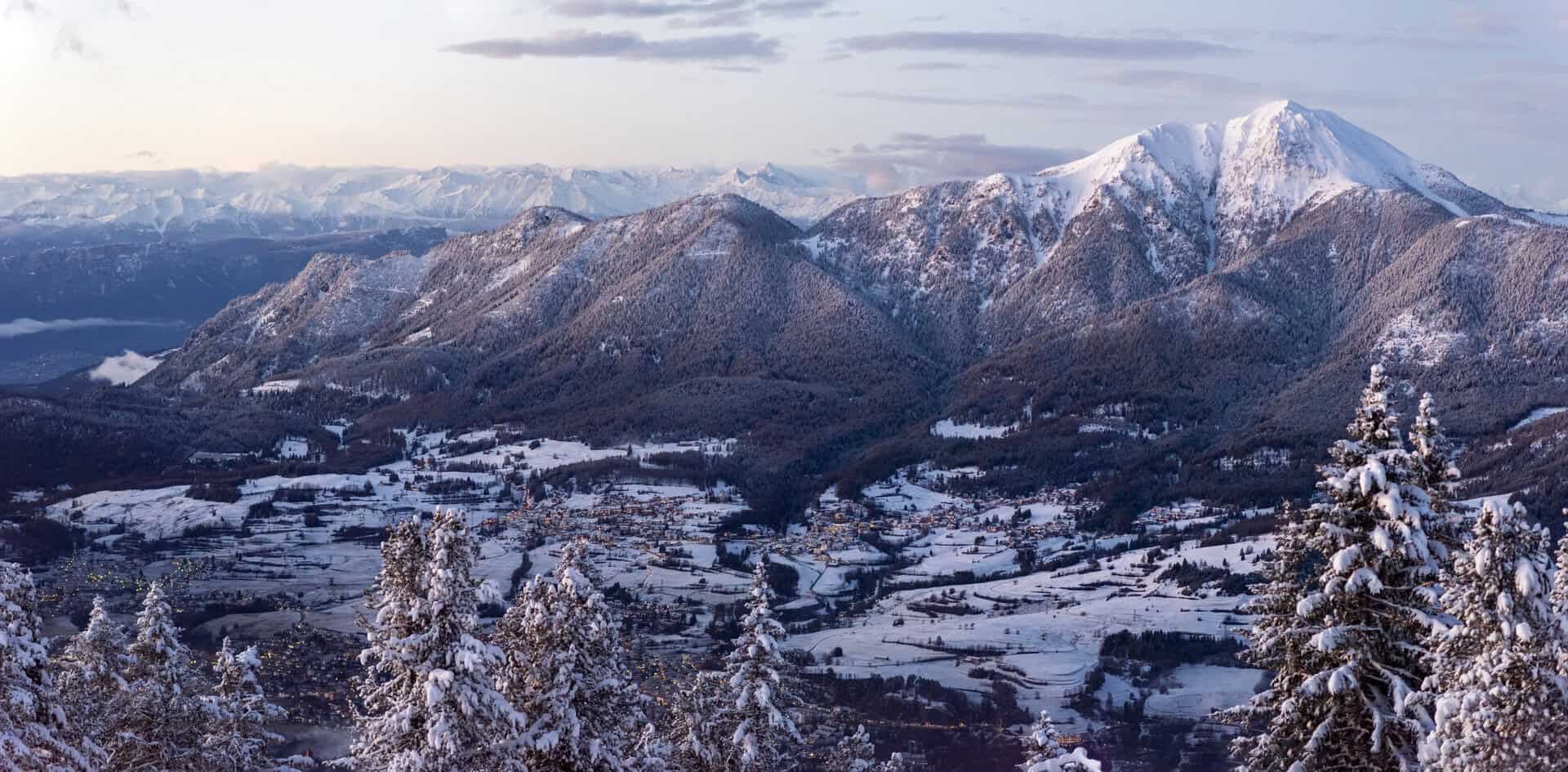 Turismo a Cavalese. Scopri sci, snowboard e ciaspolate nel cuore del Trentino
