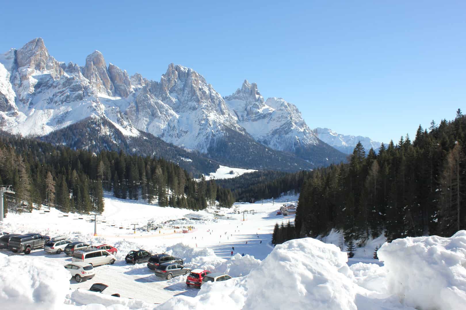 Turismo a San Martino di Castrozza. Sci, snowboard e ice climbing