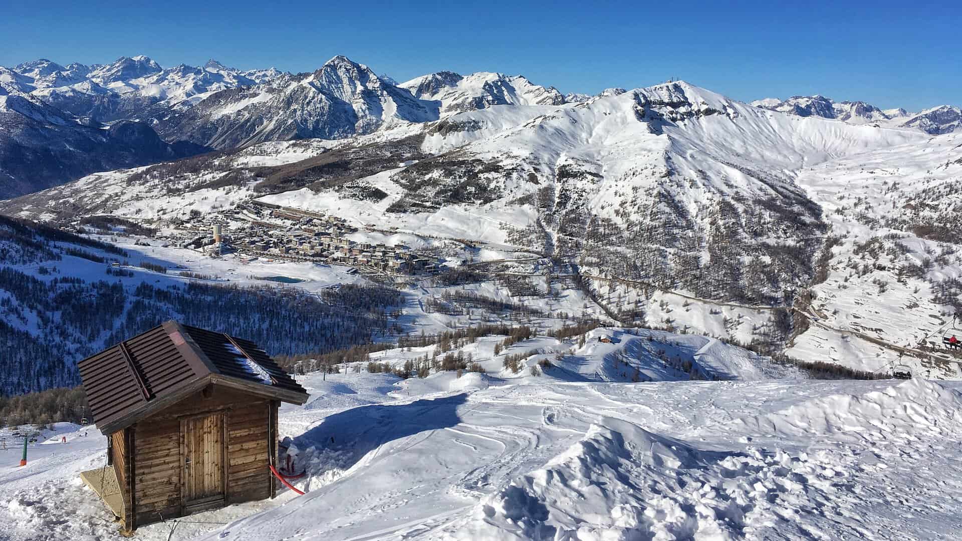 sestriere sci sport invernali 1112