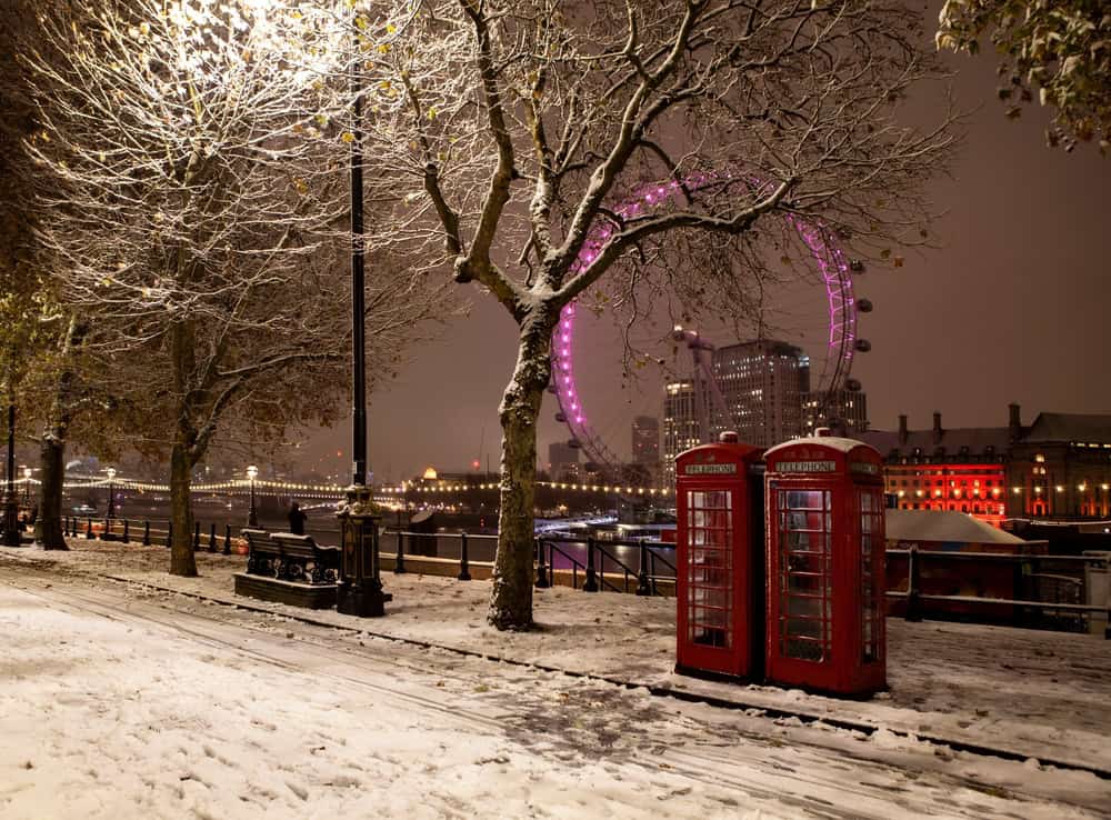 Meteo Londra e Regno Unito sotto la neve. Giornata storica