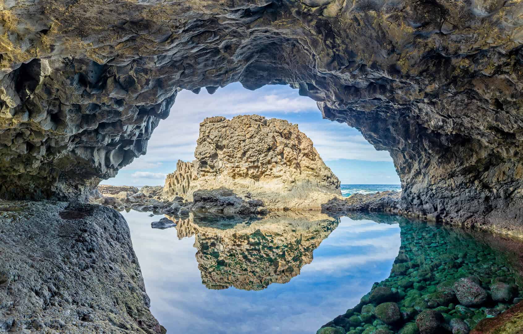 Turismo a El Hierro: scopri il magico Charco Azul
