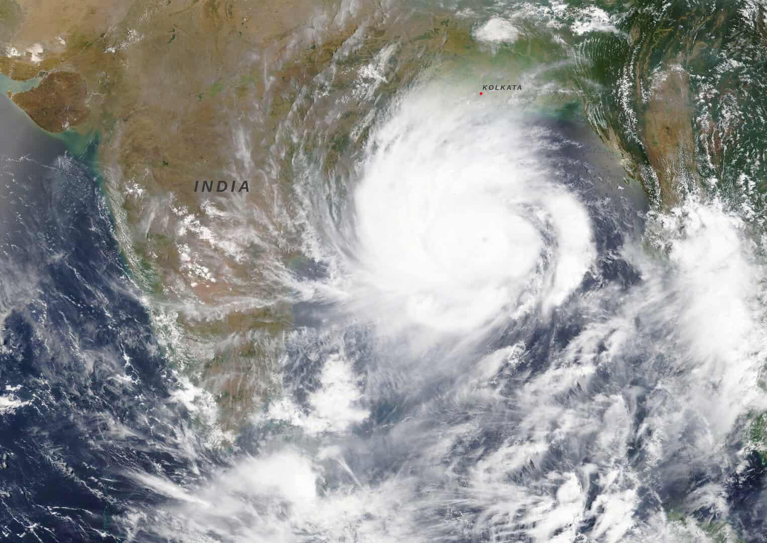Meteo estremo: il ciclone Fengal causa inondazioni e 19 vittime tra India e Sri Lanka