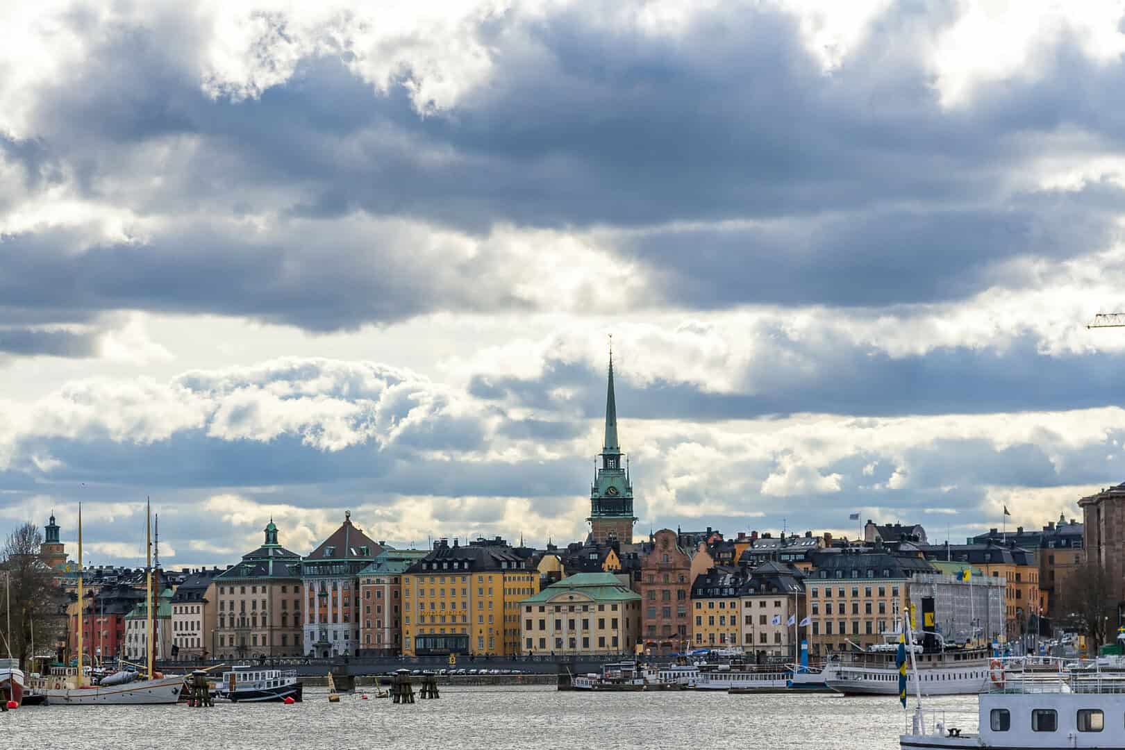 Turismo a Stoccolma. Tra canali ghiacciati e magica Gamla Stan invernale