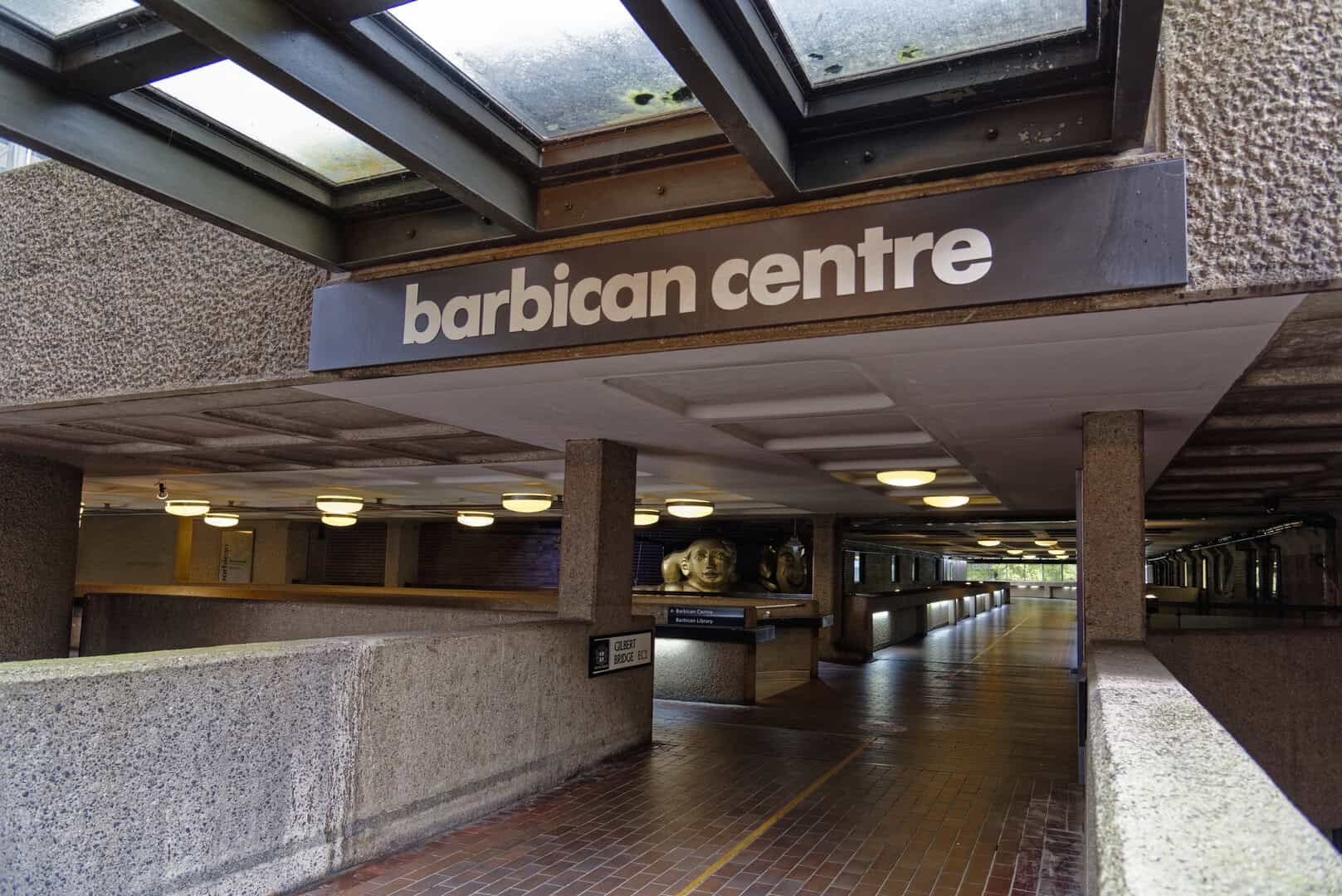 Turismo natalizio a Londra. Spettacoli teatrali al Barbican in clima accogliente