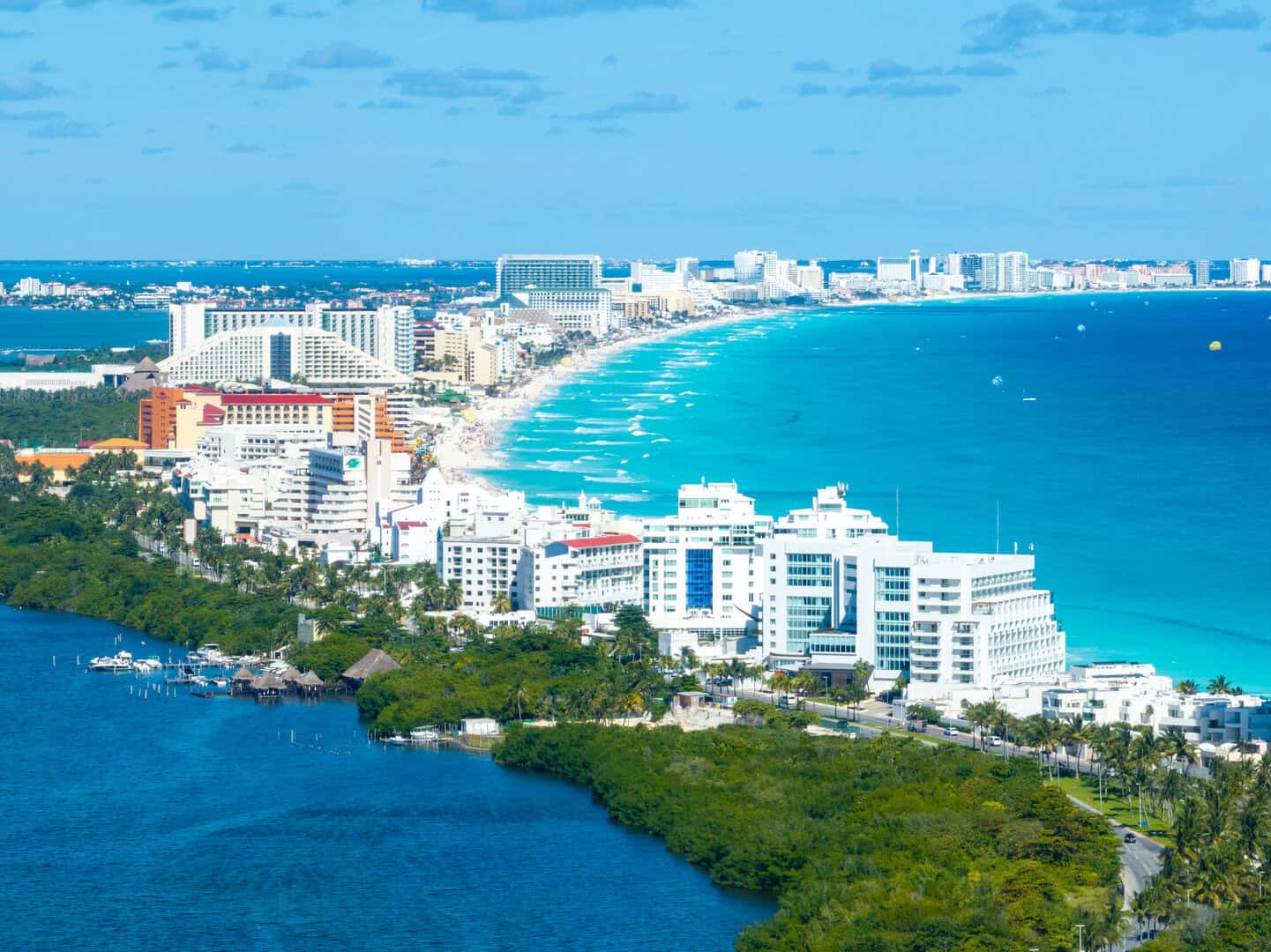 Turismo a Cancún: clima invernale ideale tra spiagge caraibiche e cultura maya