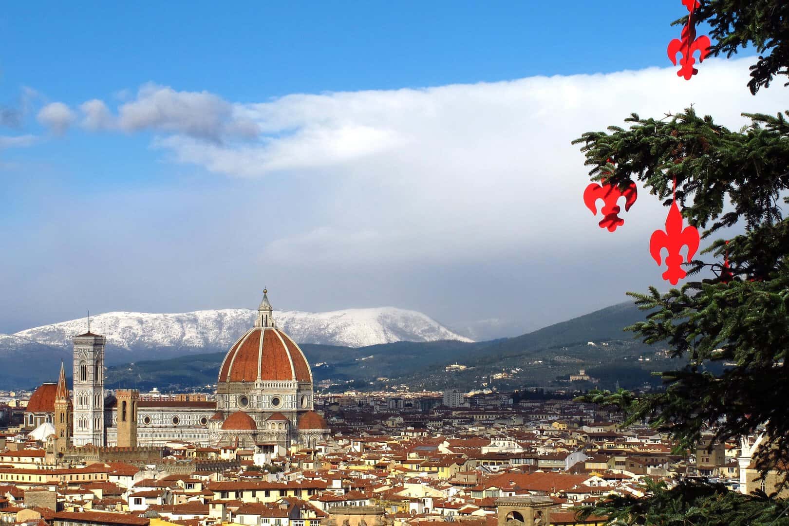 Turismo invernale a Firenze. Uffizi, Ponte Vecchio e cucina toscana