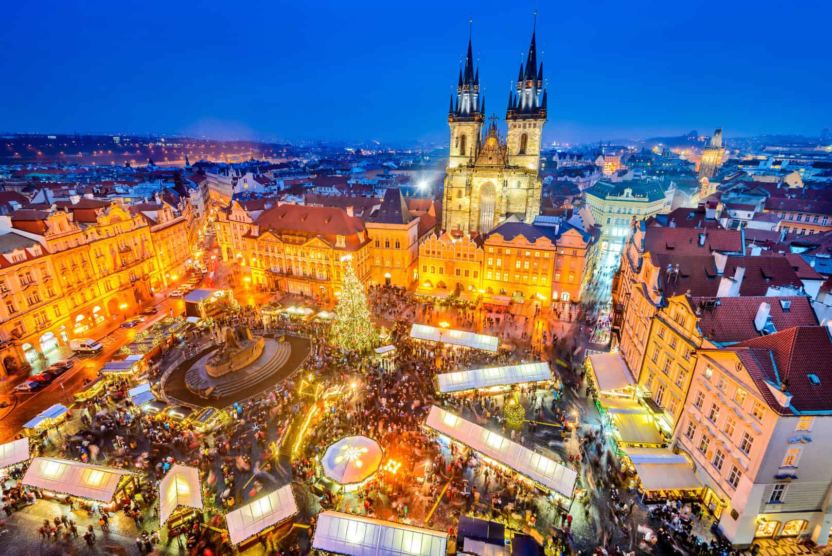 Vacanze di Natale a Praga: magia medievale tra i mercatini della città vecchia