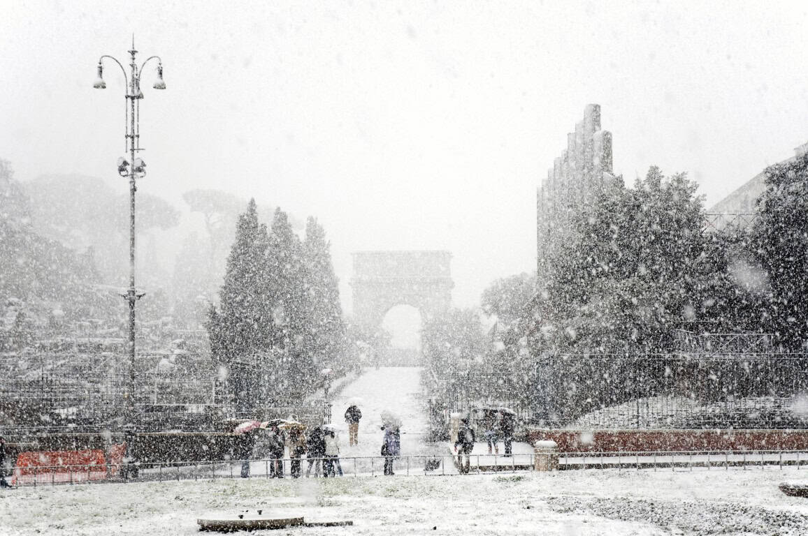 Le insolite nevicate dalla Toscana sino a Roma, Palermo e Messina