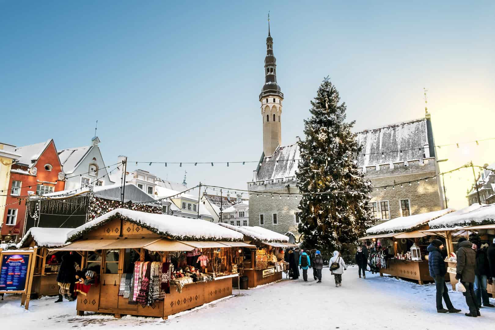 Vacanze natalizie a Tallinn, Estonia: un incantevole inverno tra mercatini e atmosfere medievali