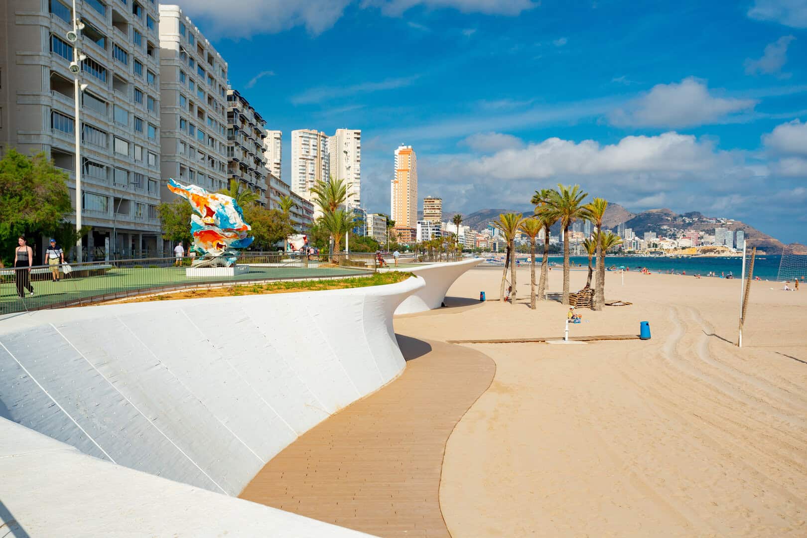 Viaggio a Benidorm, Spagna. Guida alle migliori esperienze sulla spiaggia
