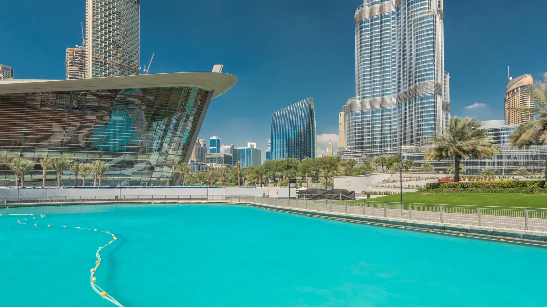 Viaggio a Dubai. Esplorazione architettonica del Dubai Opera House