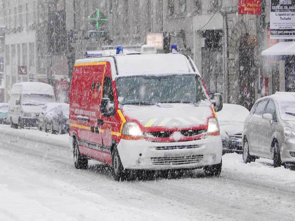 Meteo Lorena: allerta gialla per neve e ghiaccio martedì 11 febbraio, rischio gelate mattutine