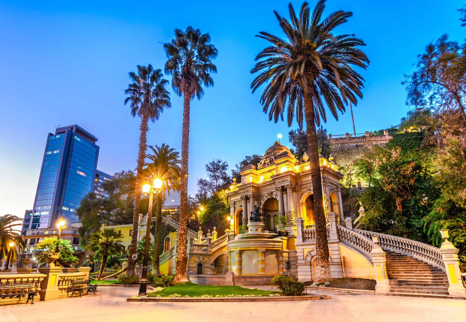 Turismo a Santiago, Cile. Scoprire cultura, storia, parchi e montagne con un budget limitato