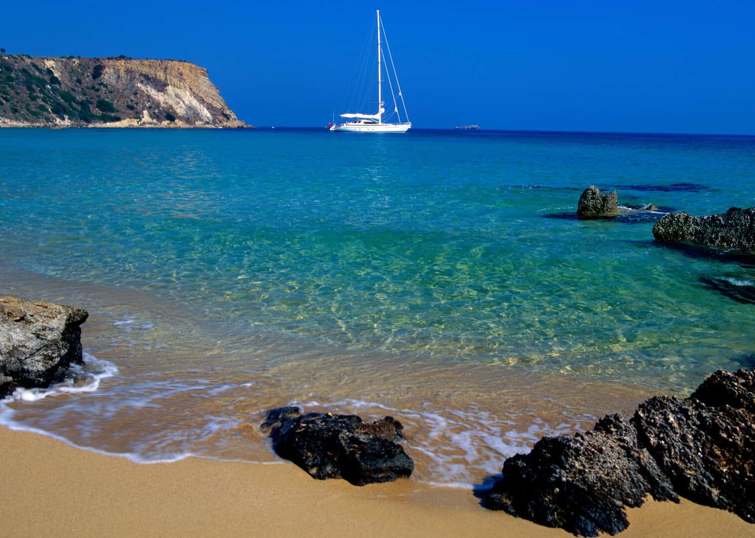 Viaggio low cost. Esplora le spiagge di Zante tra natura e divertimento