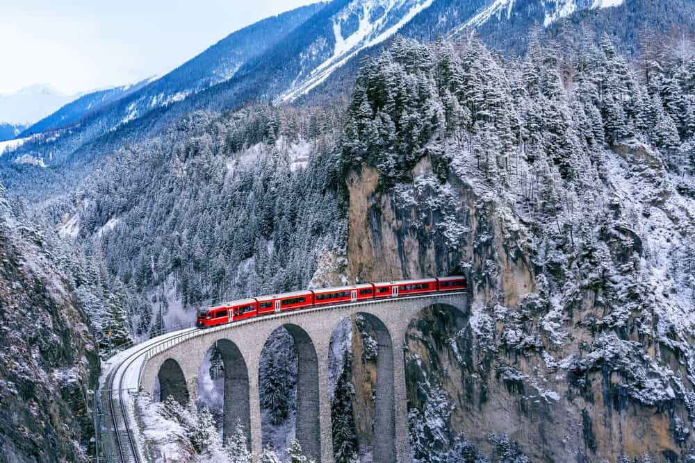 svizzera covered snow