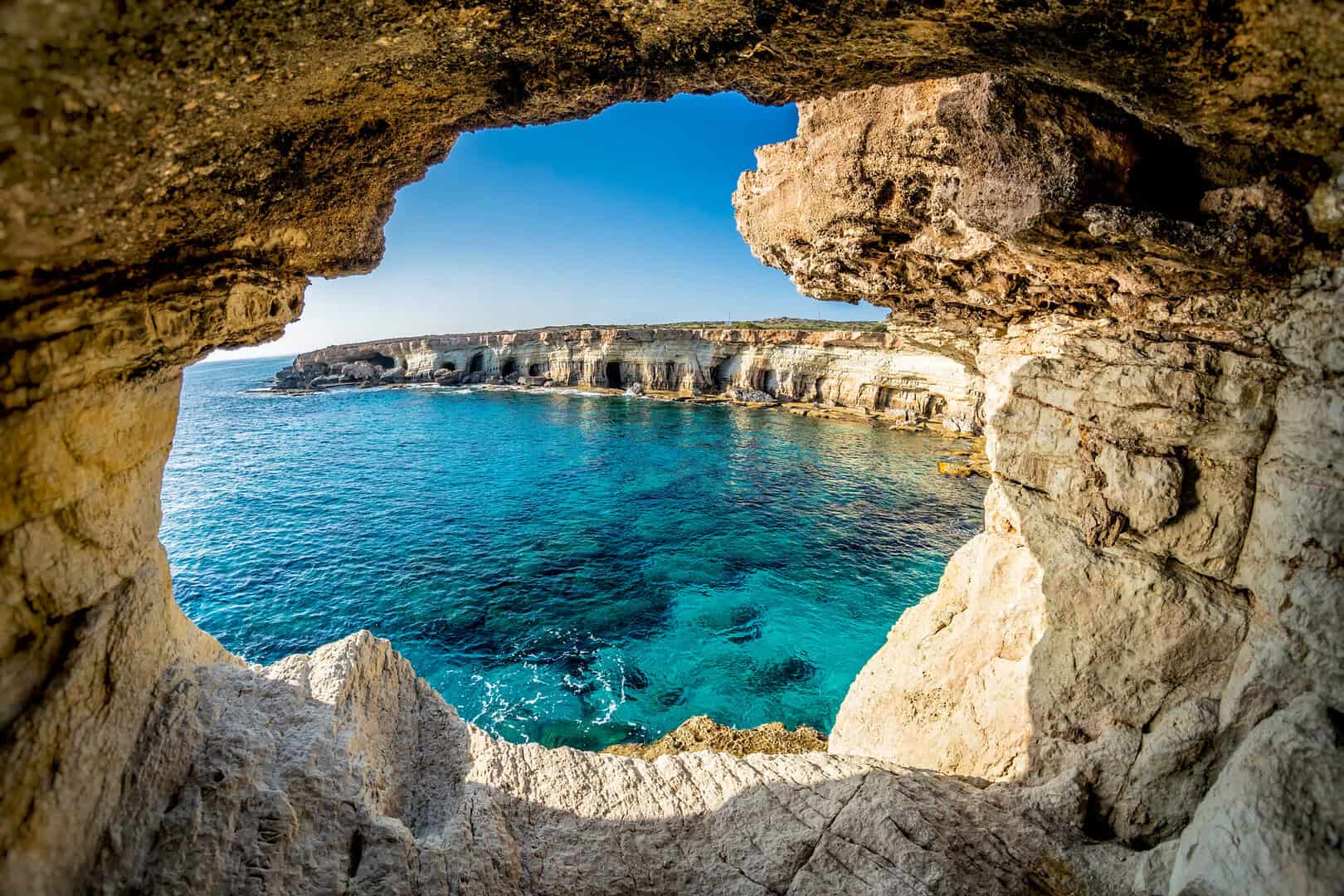 Turismo low cost: esplora Ayia Napa. Tra scogliere e relax marino
