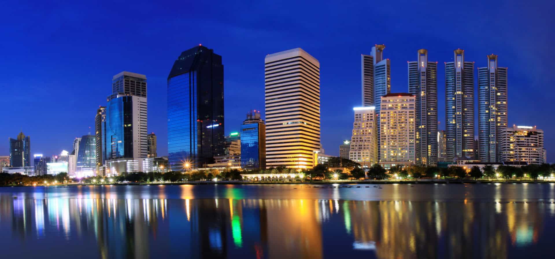 Mi trasferisco a Bangkok: Tra templi dorati, grattacieli scintillanti e profumi d’oriente