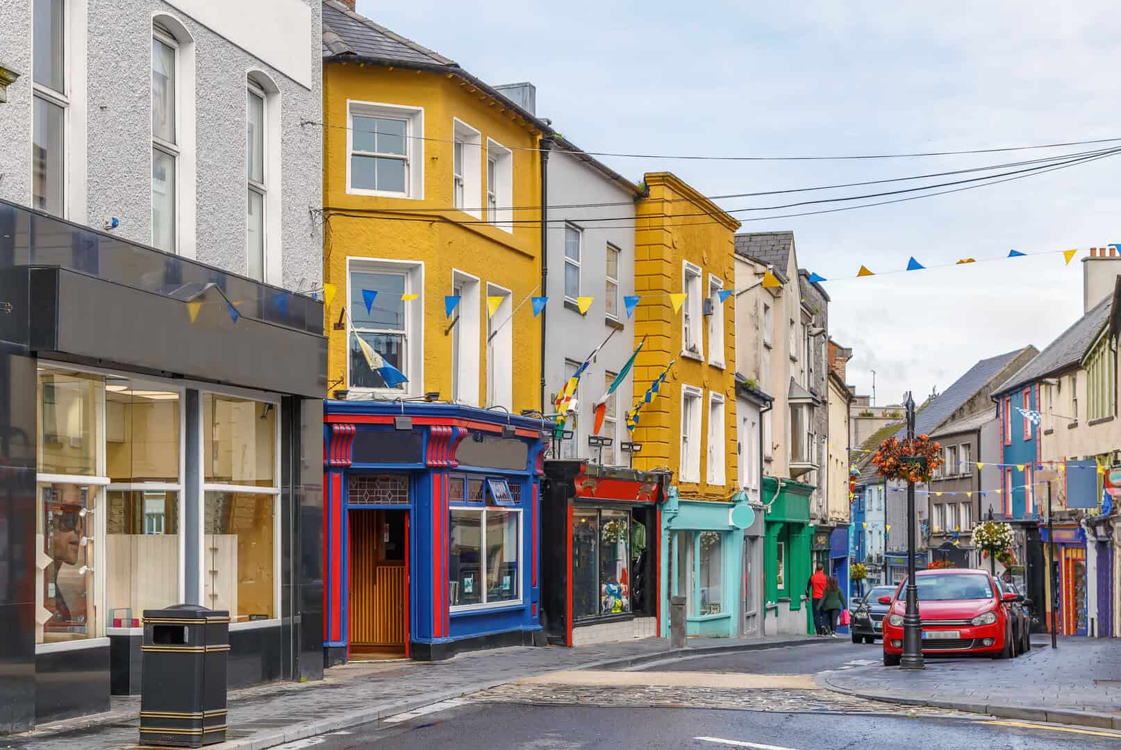 Viaggio a Ennis: scopri festival e tradizioni uniche del luogo