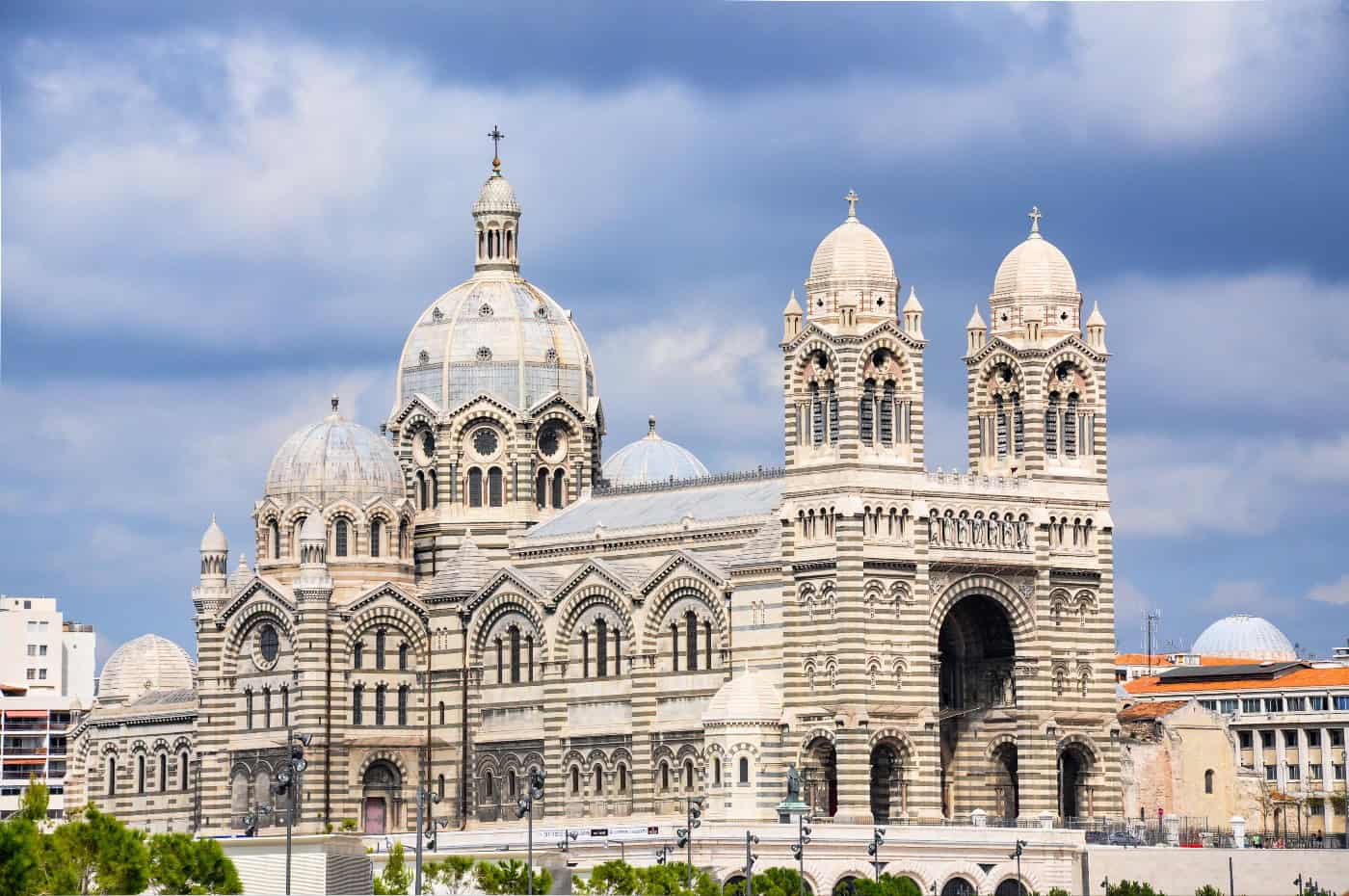 Turismo a Marsiglia. Esplora il Vecchio Porto e la basilica Notre-Dame