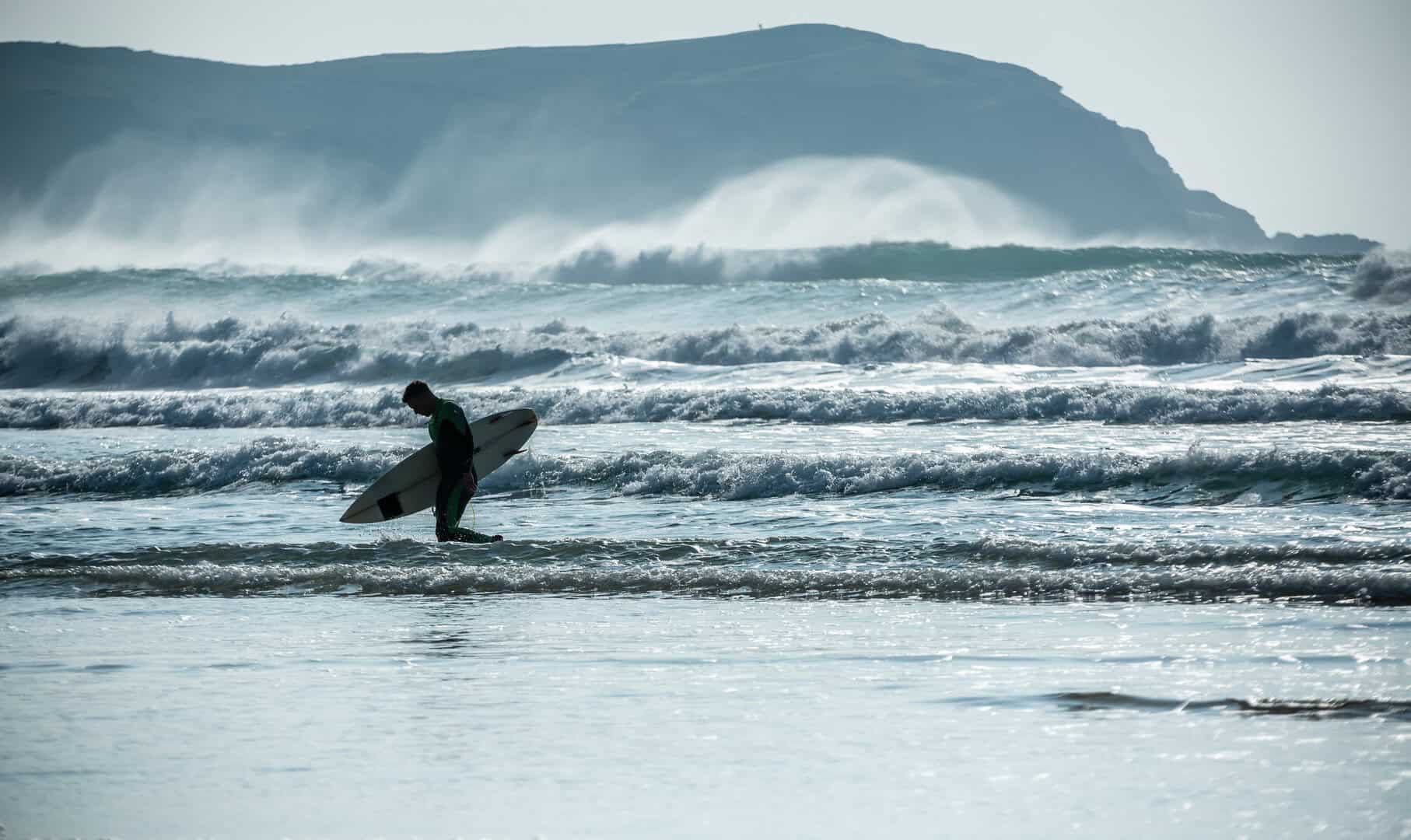 Viaggio a Newquay. Scopri le onde perfette per il surf nel Regno Unito