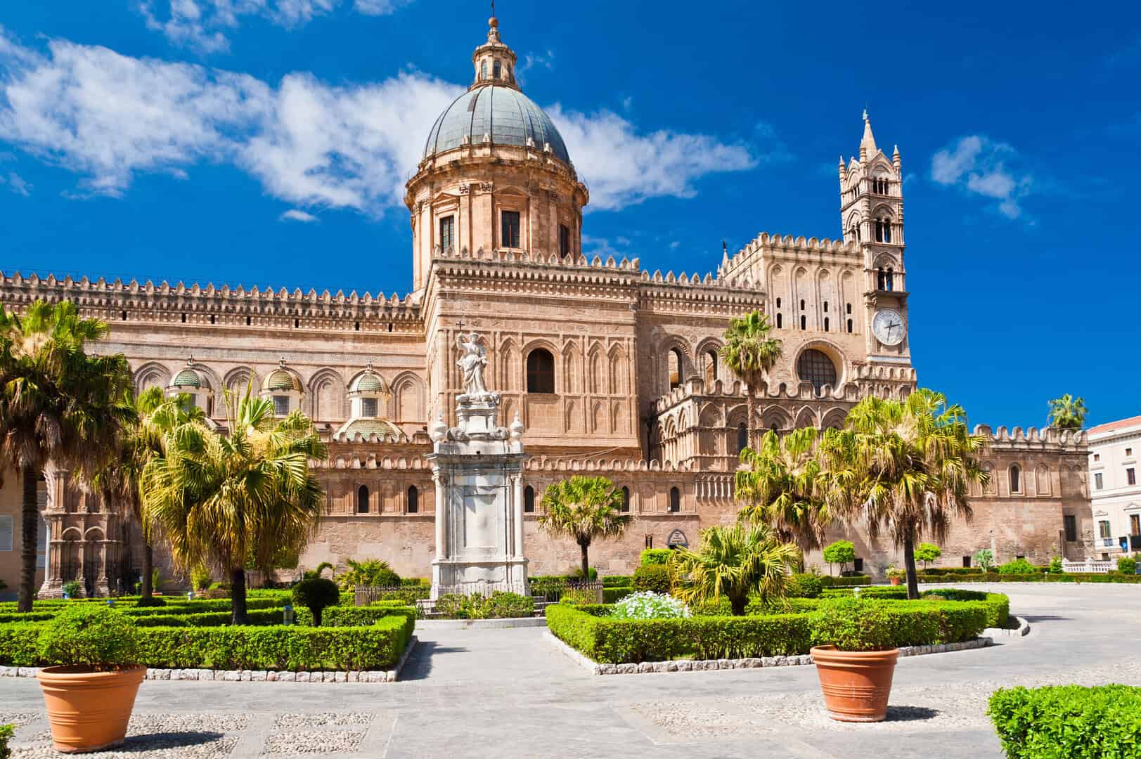 Viaggio all’esplorazione delle meraviglie nascoste della Sicilia. Guida essenziale