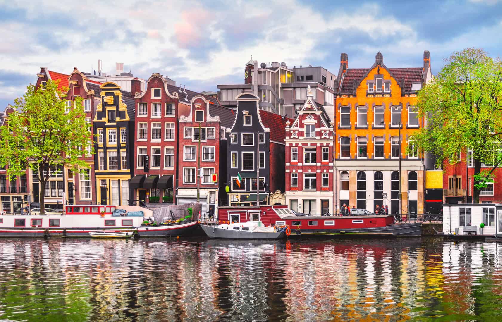 Amsterdam, tra canali e libertà: racconto di un viaggio ispirato