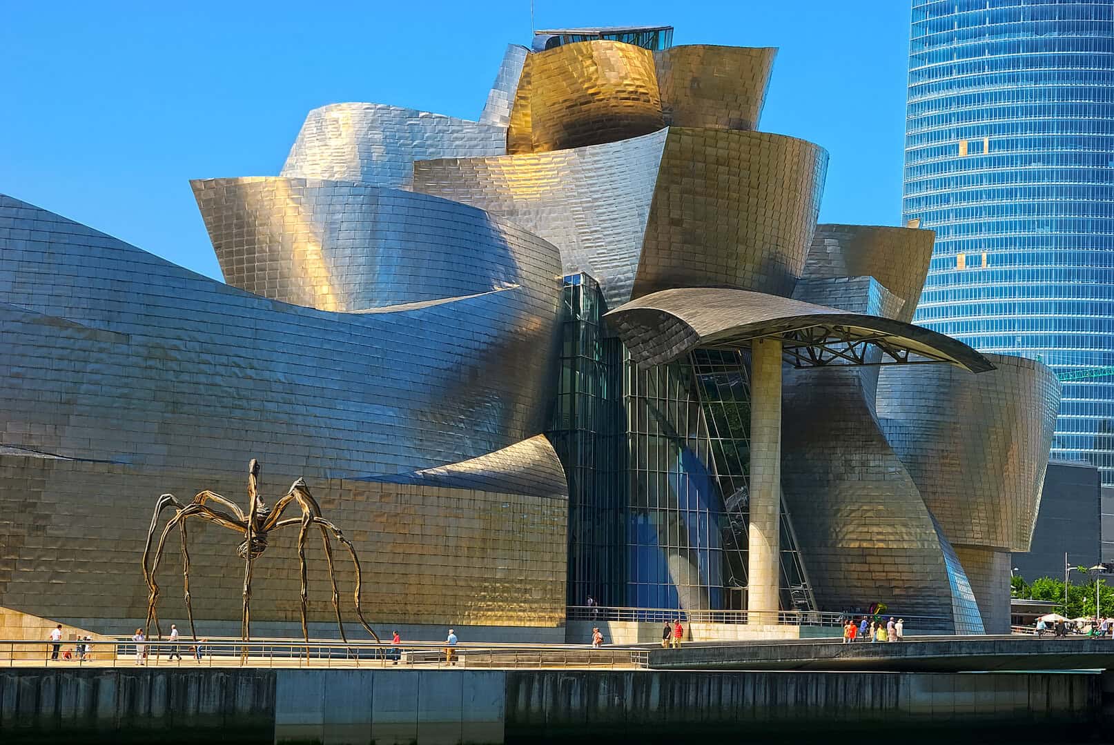 Bilbao: dove il futuro incontra la tradizione nei Paesi Baschi