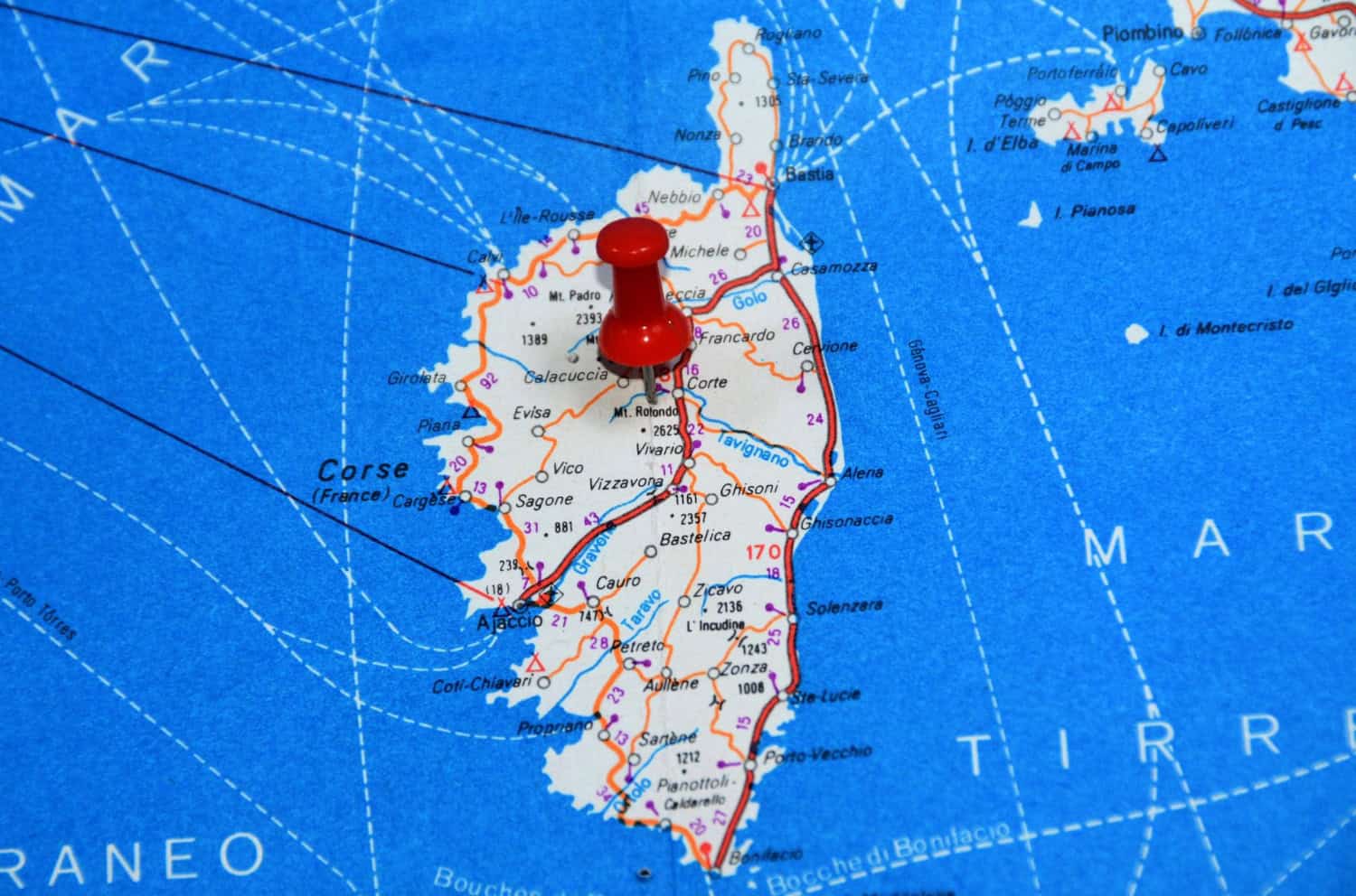 Perché la Corsica è francese e non italiana: storia di un’isola contesa