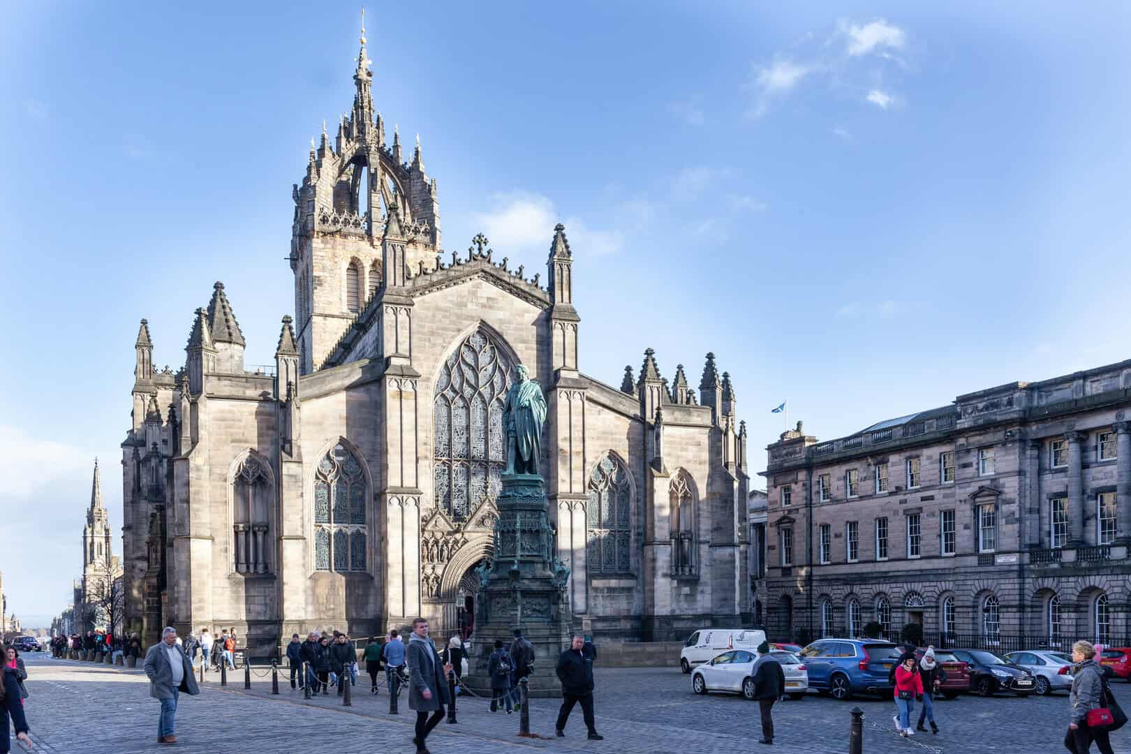 Edimburgo, la città delle leggende e dei venti del nord