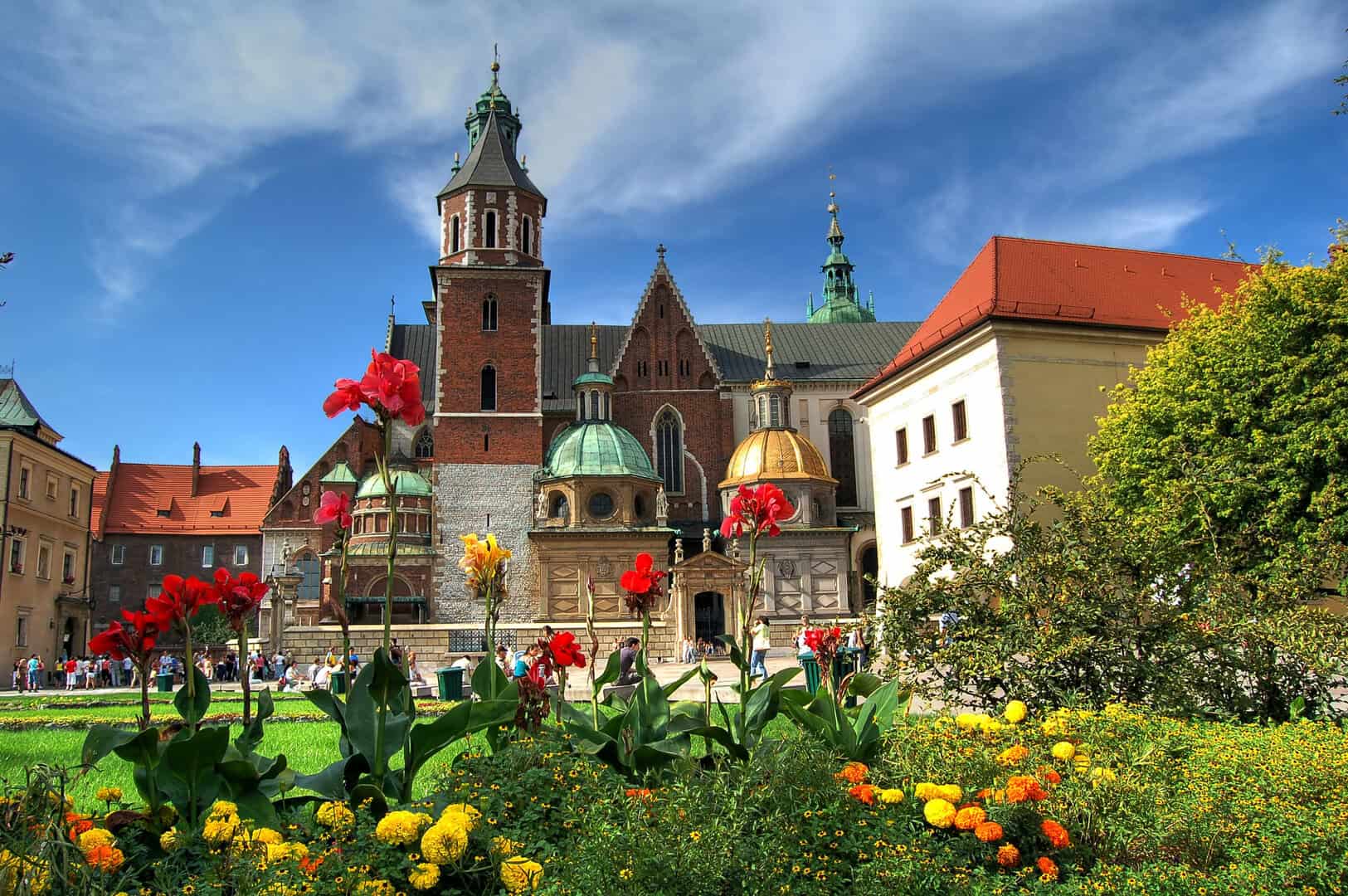 Cracovia incanta il cuore: tra storia viva e meraviglie culturali