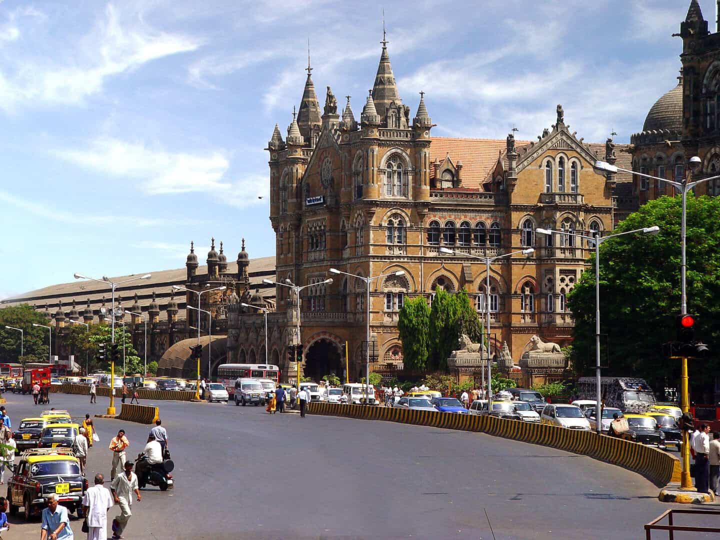 Mi trasferisco a Mumbai: tra monsoni, mercati e un’energia che travolge l’anima