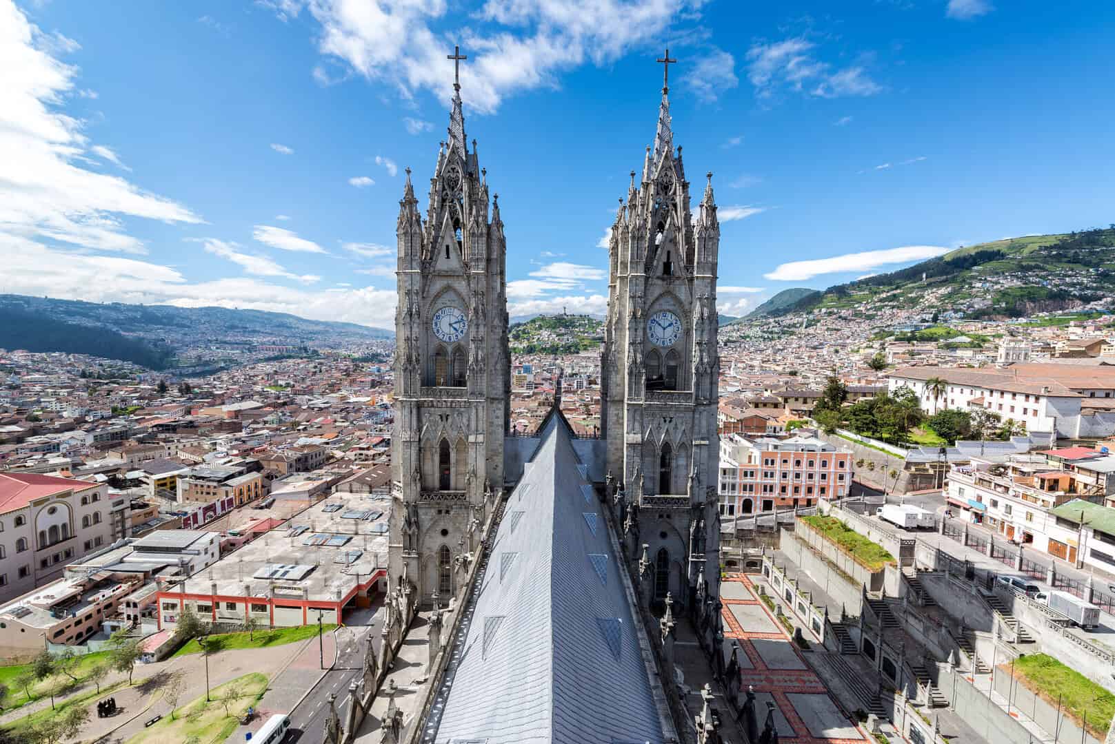 Mi trasferisco a Quito, Ecuador: Un viaggio nella città tra le Ande e il cielo