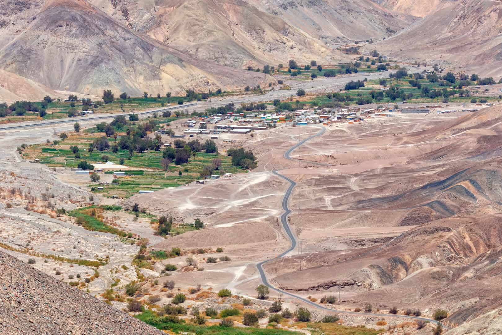 Tra le dune e le miniere: viaggio affascinante a Tarapacá